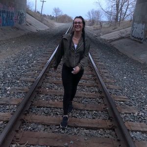 Meet your Posher, Lacey